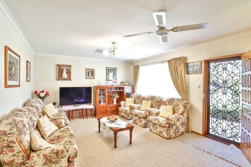 Photo - 13 Euneva Drive, Mildura VIC 3500 - Image 2