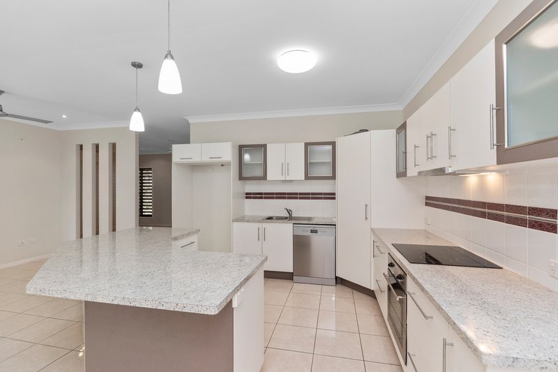 Photo - 13 Eungella Court, Bushland Beach QLD 4818 - Image 4