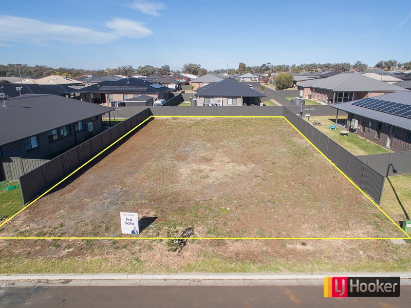 13 Evesham Circuit, North Tamworth NSW 2340