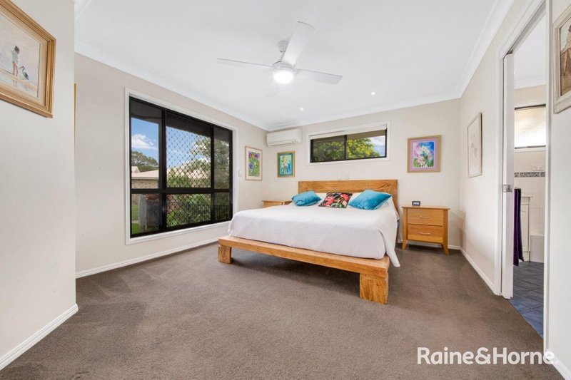 Photo - 13 Fairbairn Place, Clinton QLD 4680 - Image 11