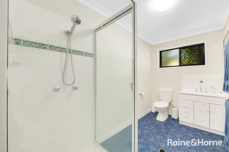 Photo - 13 Fairbairn Place, Clinton QLD 4680 - Image 18