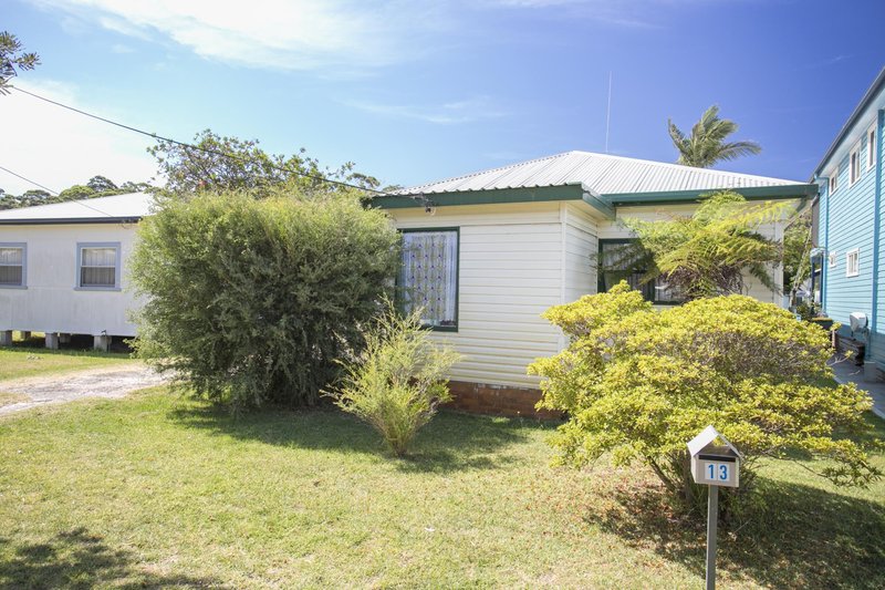 Photo - 13 Federal Avenue, Burrill Lake NSW 2539 - Image 3