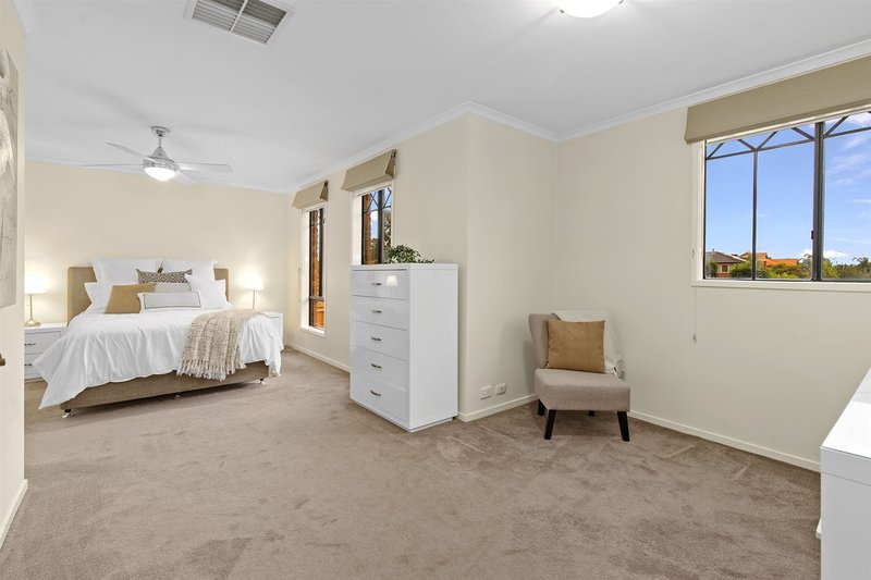 Photo - 13 Ferrier Court, Rowville VIC 3178 - Image 12