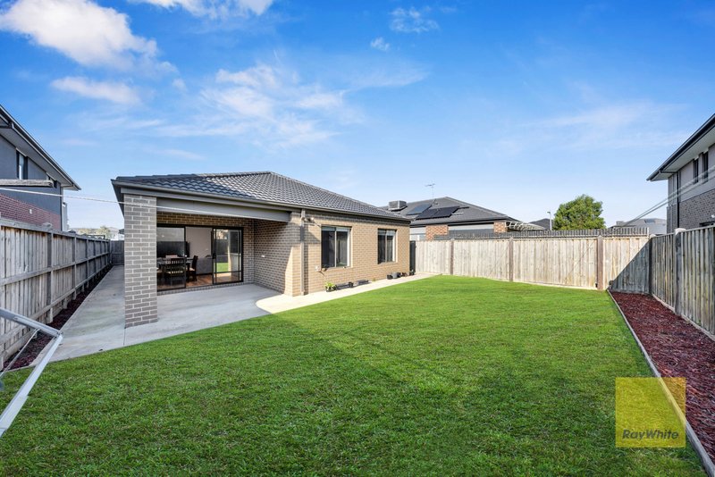 Photo - 13 Finders Circuit, Truganina VIC 3029 - Image 15