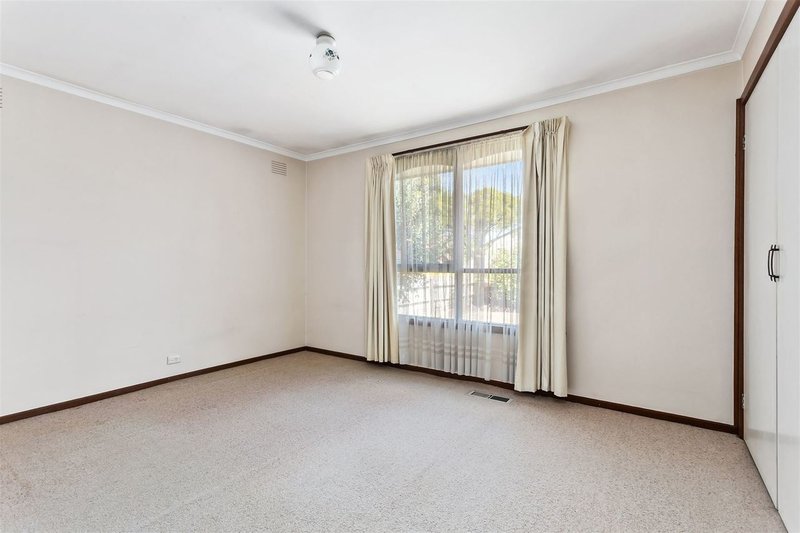 Photo - 13 Finsbury Court, Dandenong North VIC 3175 - Image 5