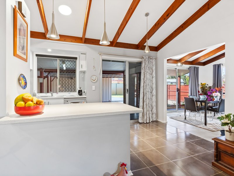 Photo - 13 Fiona St , Beachmere QLD 4510 - Image 5