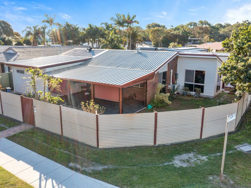 Photo - 13 Fiona St , Beachmere QLD 4510 - Image 17