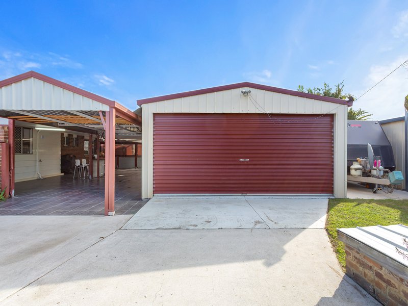 Photo - 13 Fiona St , Beachmere QLD 4510 - Image 18