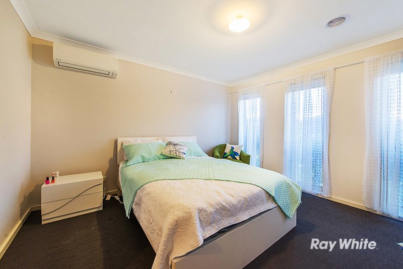 Photo - 13 Firebird Street, Cranbourne East VIC 3977 - Image 6