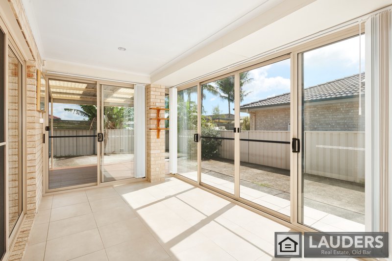 Photo - 13 Flagtail Avenue, Old Bar NSW 2430 - Image 15