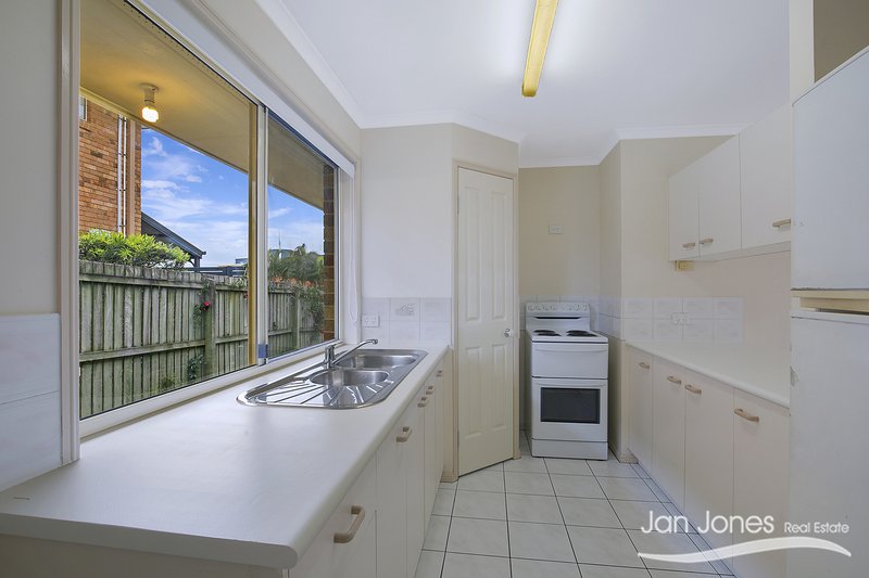 Photo - 13 Fleur St , Rothwell QLD 4022 - Image 5