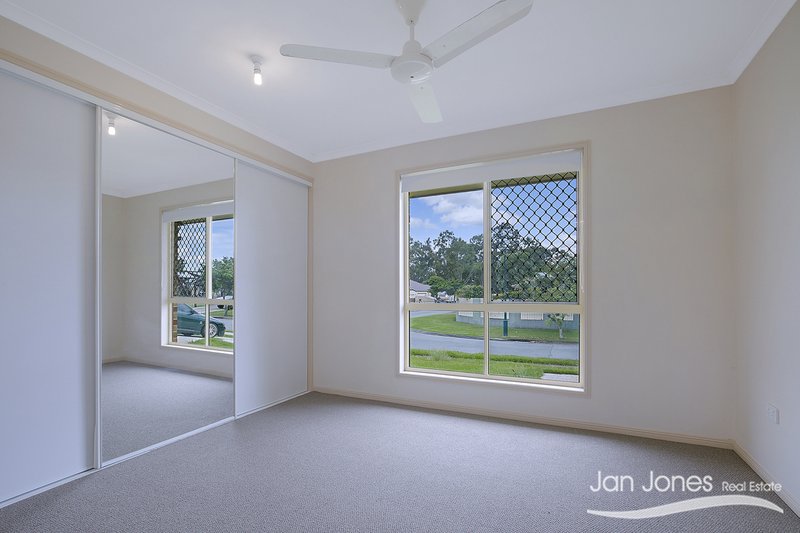 Photo - 13 Fleur St , Rothwell QLD 4022 - Image 6