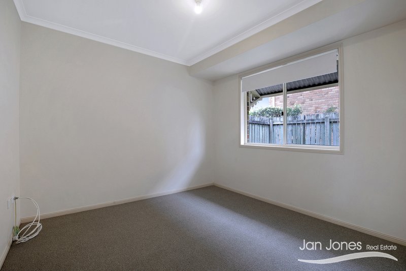 Photo - 13 Fleur St , Rothwell QLD 4022 - Image 9