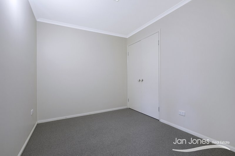 Photo - 13 Fleur St , Rothwell QLD 4022 - Image 16