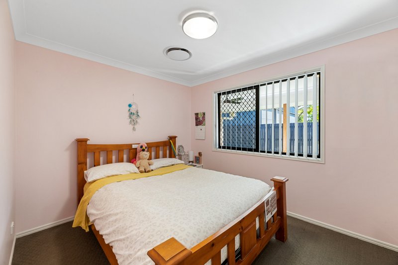 Photo - 13 Flinders Parade, Deception Bay QLD 4508 - Image 9