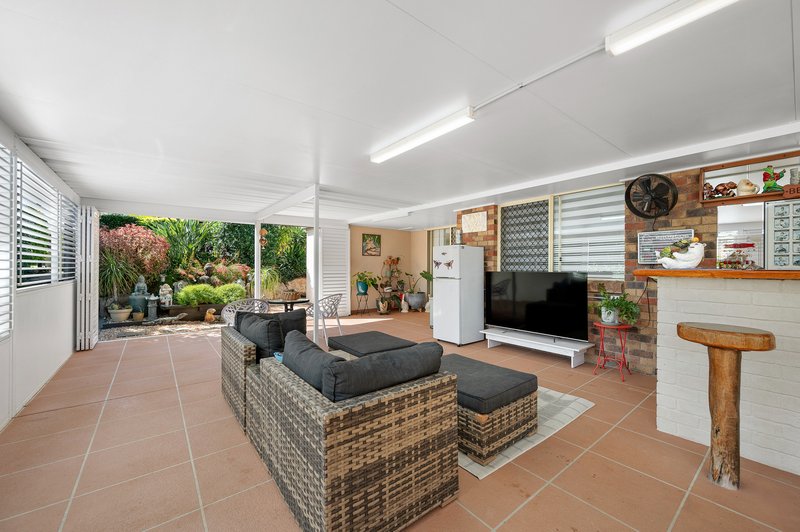 Photo - 13 Flounder Crescent, Toolooa QLD 4680 - Image 22