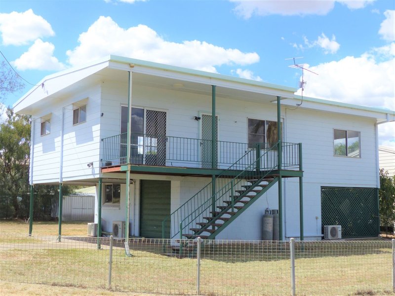 Photo - 13 Foott Street, Roma QLD 4455 - Image 3