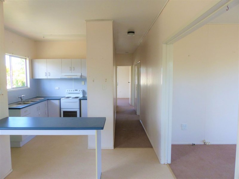 Photo - 13 Foott Street, Roma QLD 4455 - Image 8