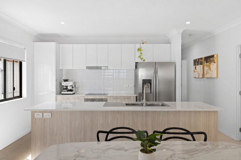 Photo - 13 Forbes Crescent, Upper Kedron QLD 4055 - Image 1