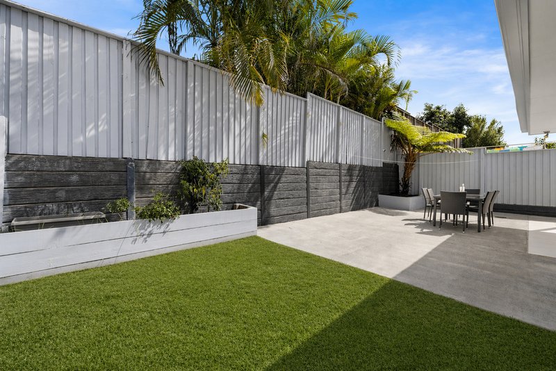 Photo - 13 Forbes Crescent, Upper Kedron QLD 4055 - Image 7