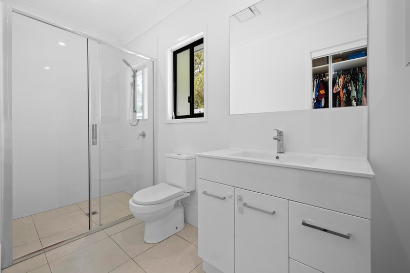 Photo - 13 Forbes Crescent, Upper Kedron QLD 4055 - Image 9