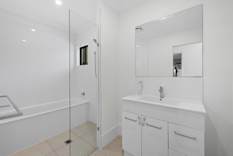 Photo - 13 Forbes Crescent, Upper Kedron QLD 4055 - Image 13