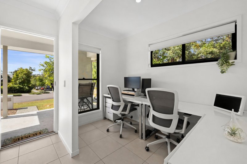 Photo - 13 Forbes Crescent, Upper Kedron QLD 4055 - Image 14