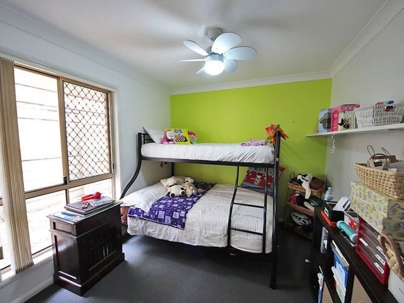 Photo - 13 Forester Place, Kallangur QLD 4503 - Image 8