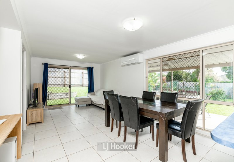 Photo - 13 Forestgum Grove, Regents Park QLD 4118 - Image 9