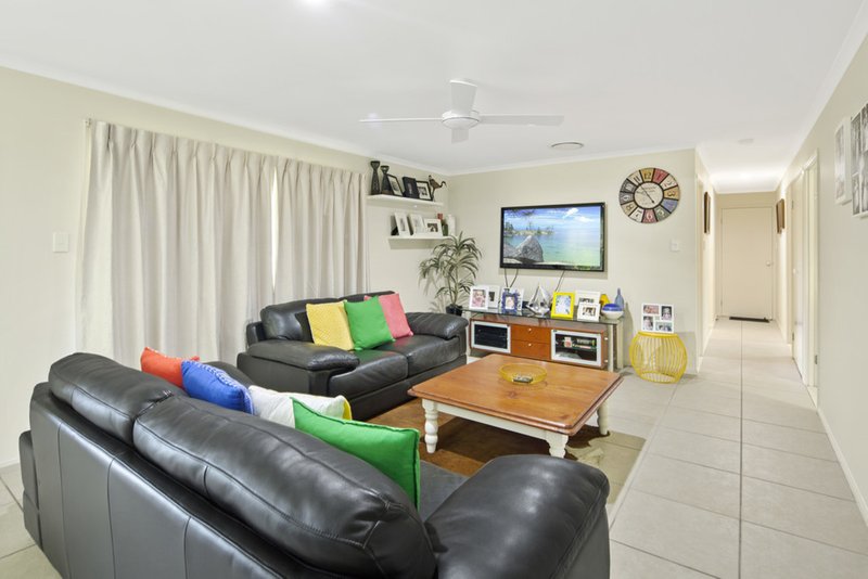 Photo - 13 Forsyth Place, Mooloolah Valley QLD 4553 - Image 6