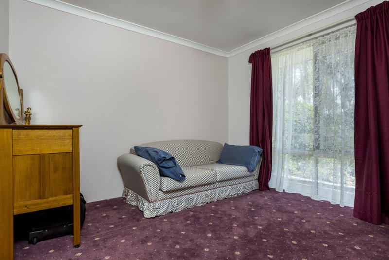 Photo - 13 Fradelos Place, Usher WA 6230 - Image 3