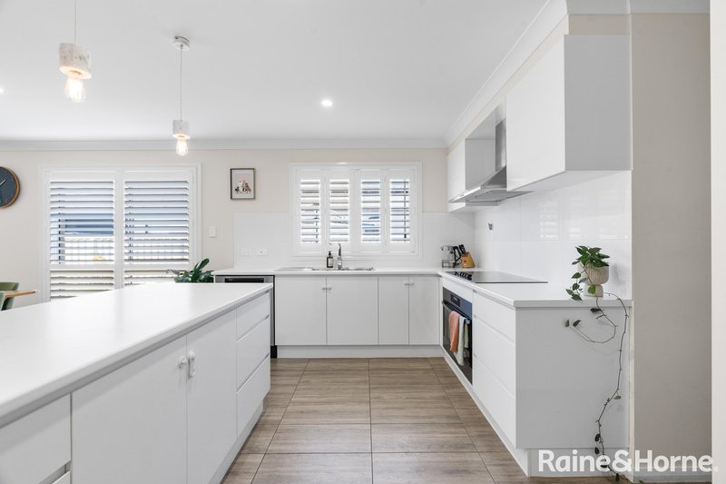 Photo - 13 Frangipani Avenue, Ulladulla NSW 2539 - Image 5