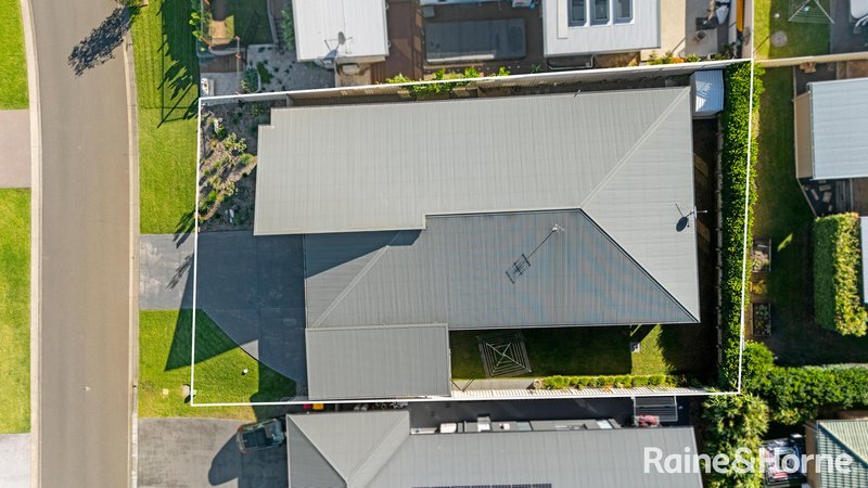 Photo - 13 Frangipani Avenue, Ulladulla NSW 2539 - Image 18