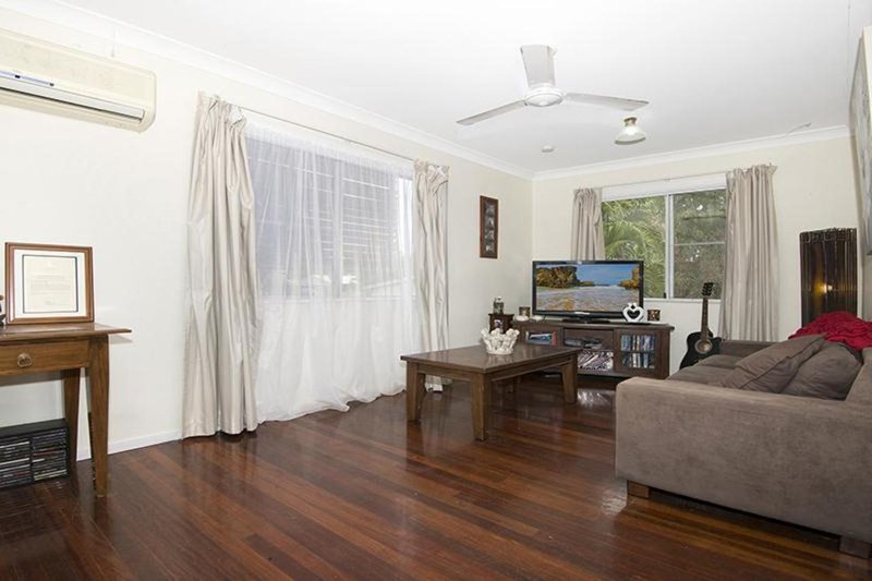 Photo - 13 Fraser Avenue, Cranbrook QLD 4814 - Image 2