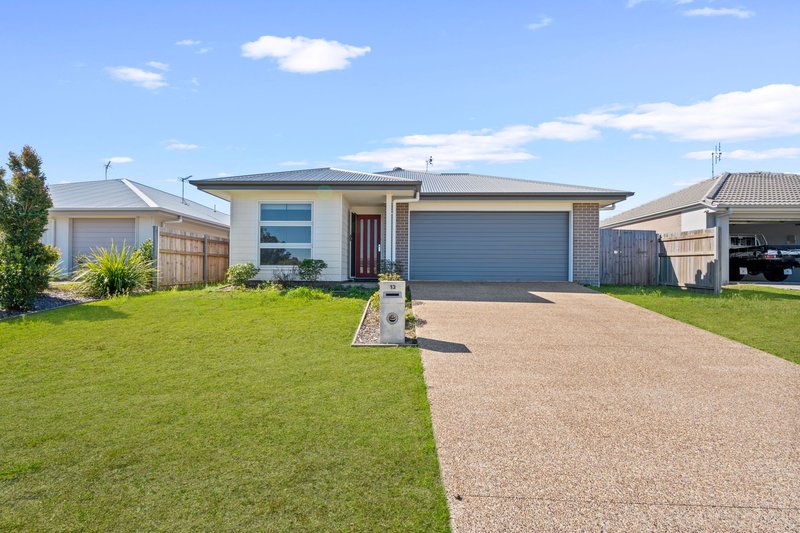 Photo - 13 Frederick Circuit, Eli Waters QLD 4655 - Image 1