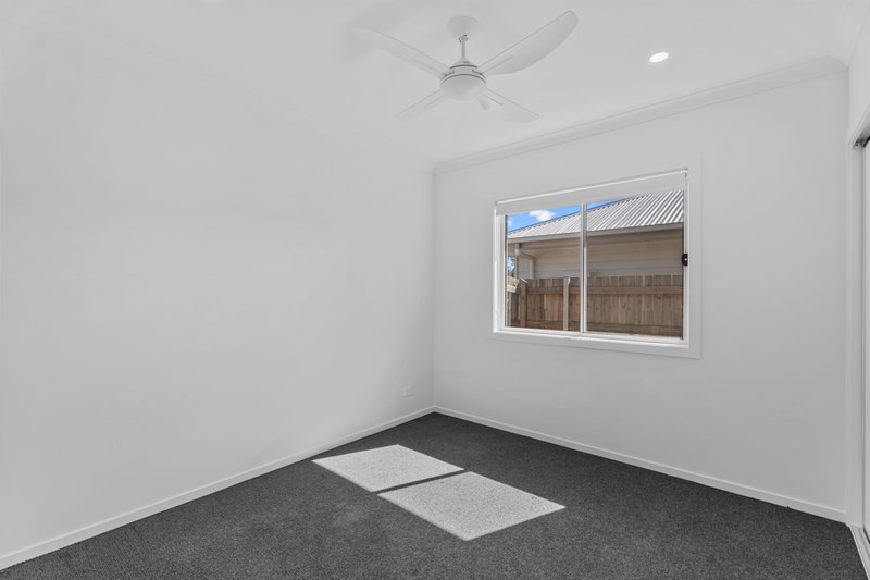 Photo - 13 Frederick Circuit, Eli Waters QLD 4655 - Image 8