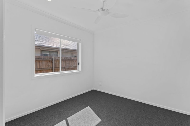 Photo - 13 Frederick Circuit, Eli Waters QLD 4655 - Image 9
