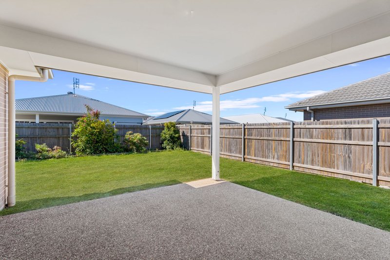 Photo - 13 Frederick Circuit, Eli Waters QLD 4655 - Image 12