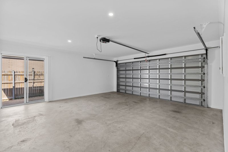 Photo - 13 Frederick Circuit, Eli Waters QLD 4655 - Image 14