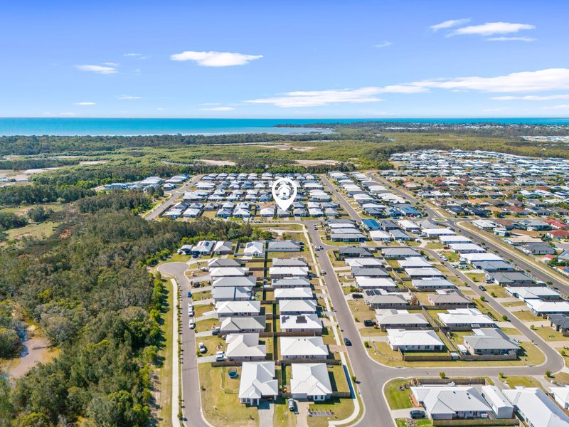 Photo - 13 Frederick Circuit, Eli Waters QLD 4655 - Image 17