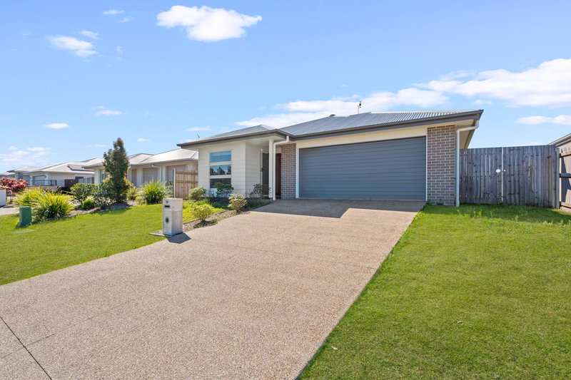 Photo - 13 Frederick Circuit, Eli Waters QLD 4655 - Image 18