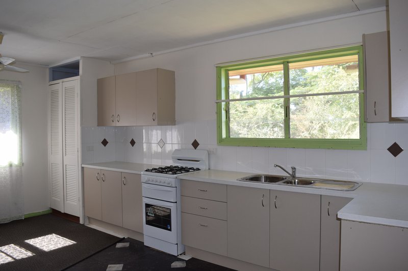 Photo - 13 Frederick Street, Woodridge QLD 4114 - Image 3