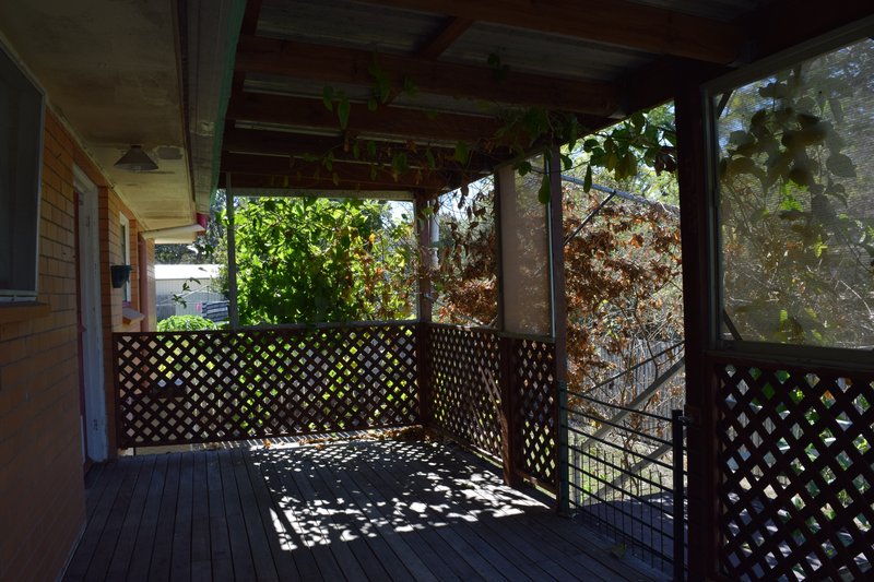 Photo - 13 Frederick Street, Woodridge QLD 4114 - Image 11