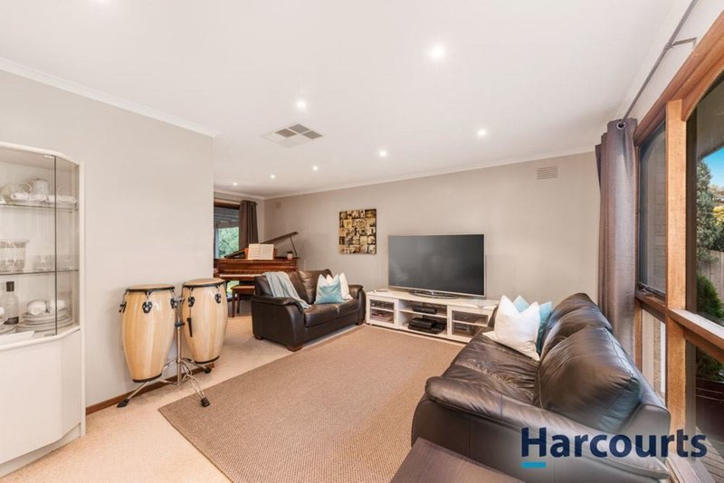 Photo - 13 Freshfield Avenue, Wantirna VIC 3152 - Image 5