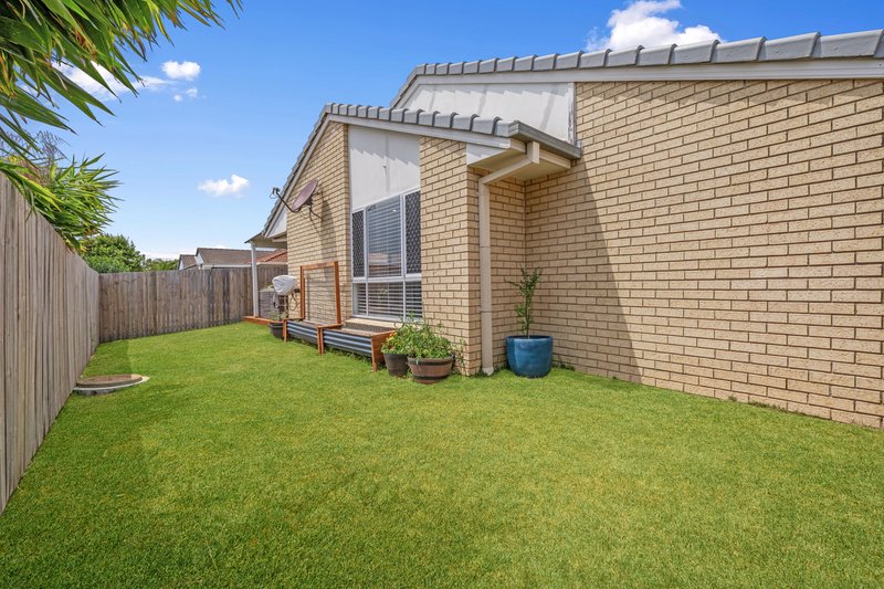 Photo - 13 Friend Street, Wakerley QLD 4154 - Image 13