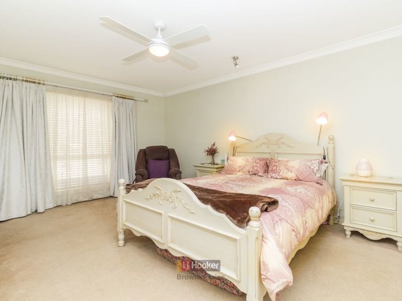 Photo - 13 Fromelles Court, Regents Park QLD 4118 - Image 11