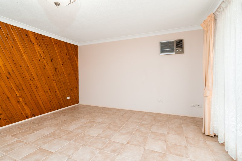 Photo - 13 Fulica Street, Rochedale South QLD 4123 - Image 4