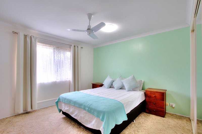 Photo - 13 Gamenya Drive, Springwood QLD 4127 - Image 4