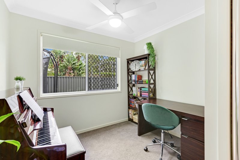 Photo - 13 Gardenia Place, Bridgeman Downs QLD 4035 - Image 10