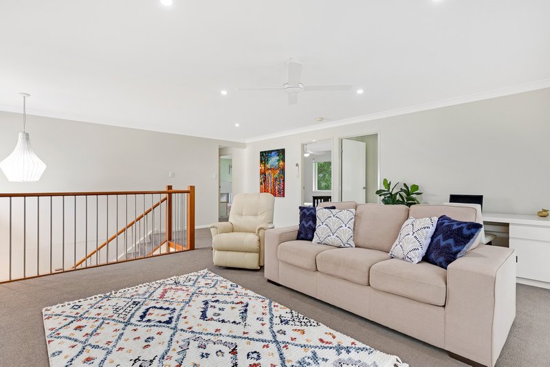 Photo - 13 Gardenia Place, Bridgeman Downs QLD 4035 - Image 11